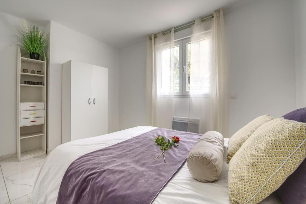 Appt P2 De 1 A 6 Pers A Rognac Apartment ภายนอก รูปภาพ