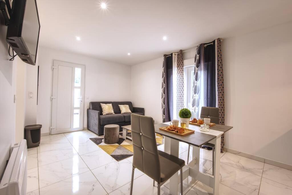 Appt P2 De 1 A 6 Pers A Rognac Apartment ภายนอก รูปภาพ