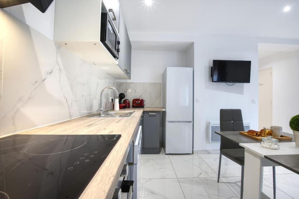 Appt P2 De 1 A 6 Pers A Rognac Apartment ภายนอก รูปภาพ